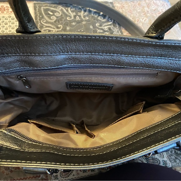 Gun Tote’n Mamas Park Avenue Tote Gun Metal - Picture 4 of 5